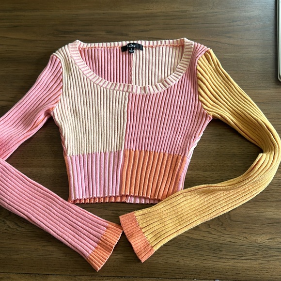 Lulus cropped sweater - Picture 6 of 6
